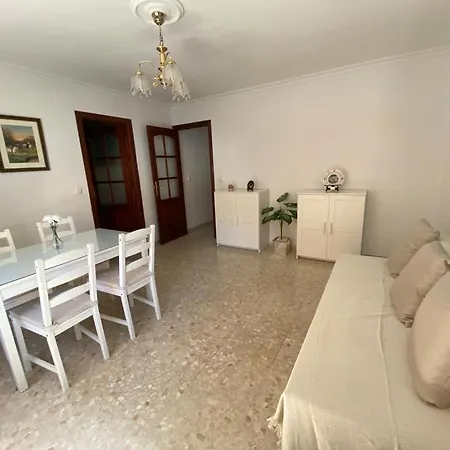 Apartment Familiar En Barrio Reina Victoria *