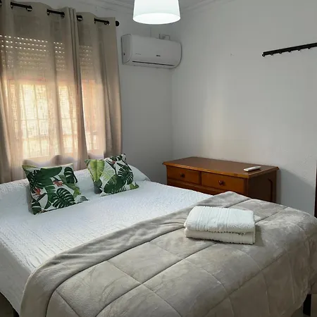 Apartment Familiar En Barrio Reina Victoria *